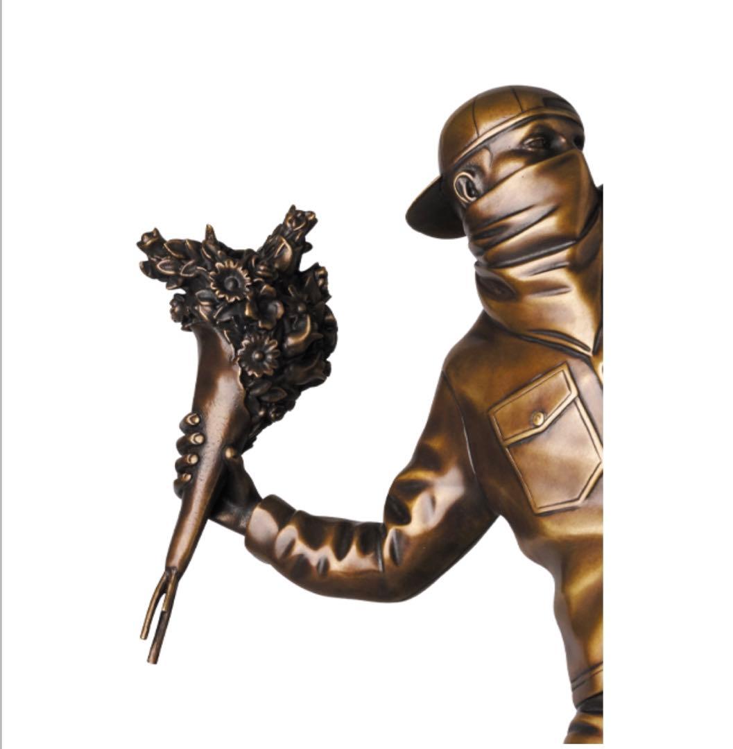 FLOWER BOMBER BRONZE STATUE ♯2