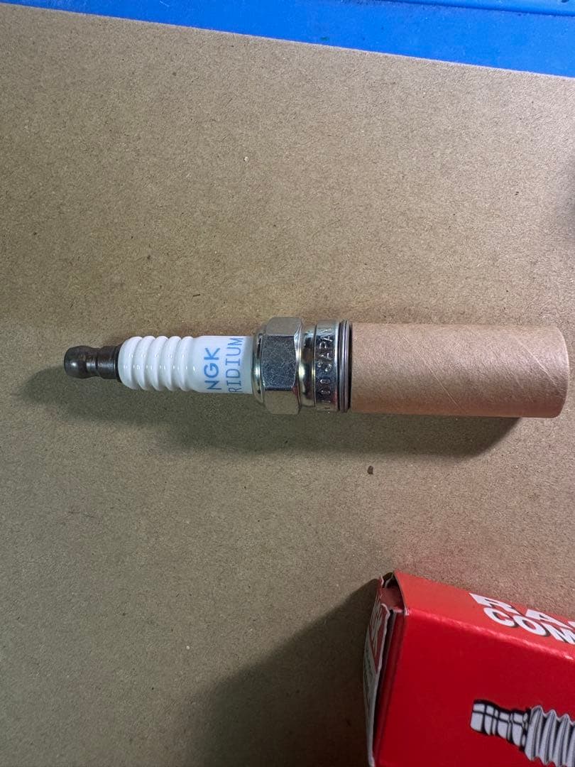 HA36S用　NGKのレーシングプラグR2556G-8 3本セット