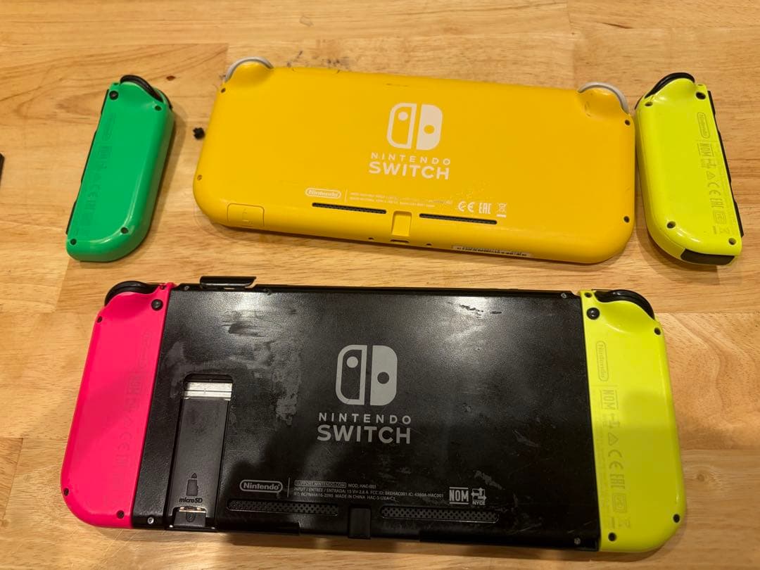 ジャンク出品Switch とSwitchLight本体 Joy-Con