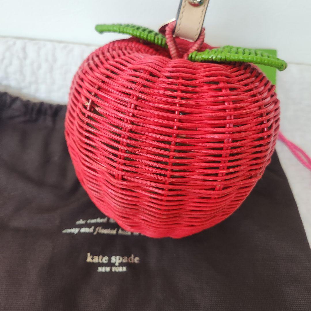 ケイトスペードニューヨーク　りんご　リンゴ　かごバッグ　立体　カゴ
