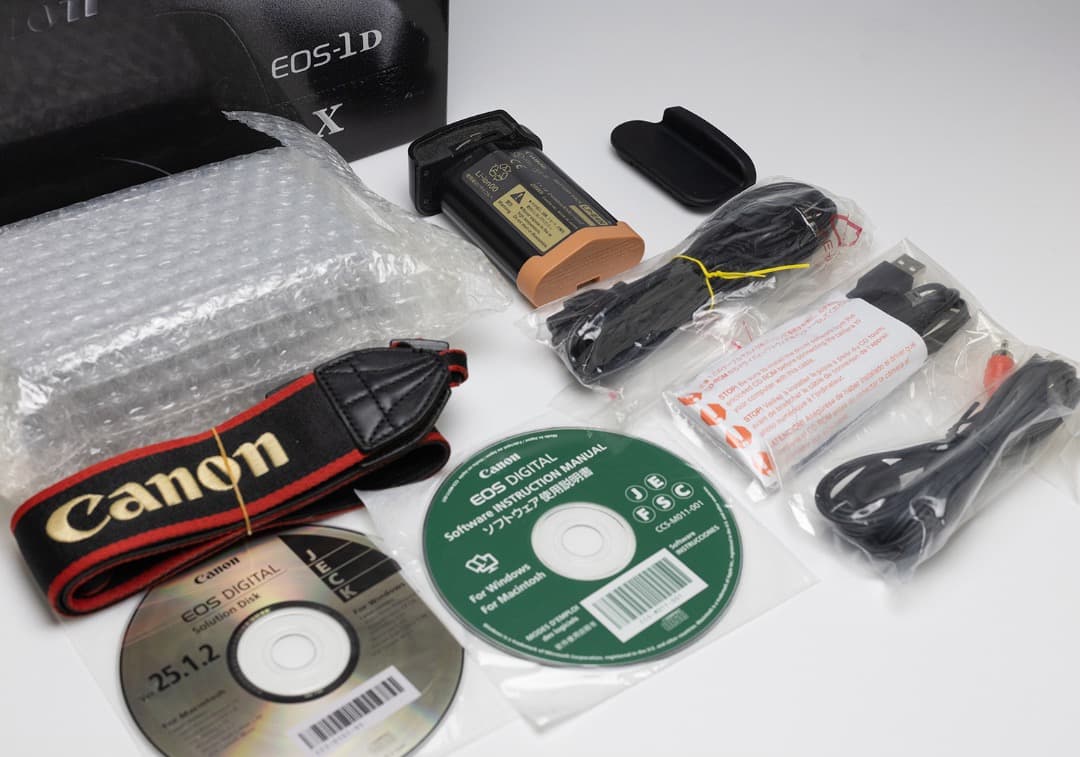 Canon EOS-1DX 元箱付 ムック本付き！
