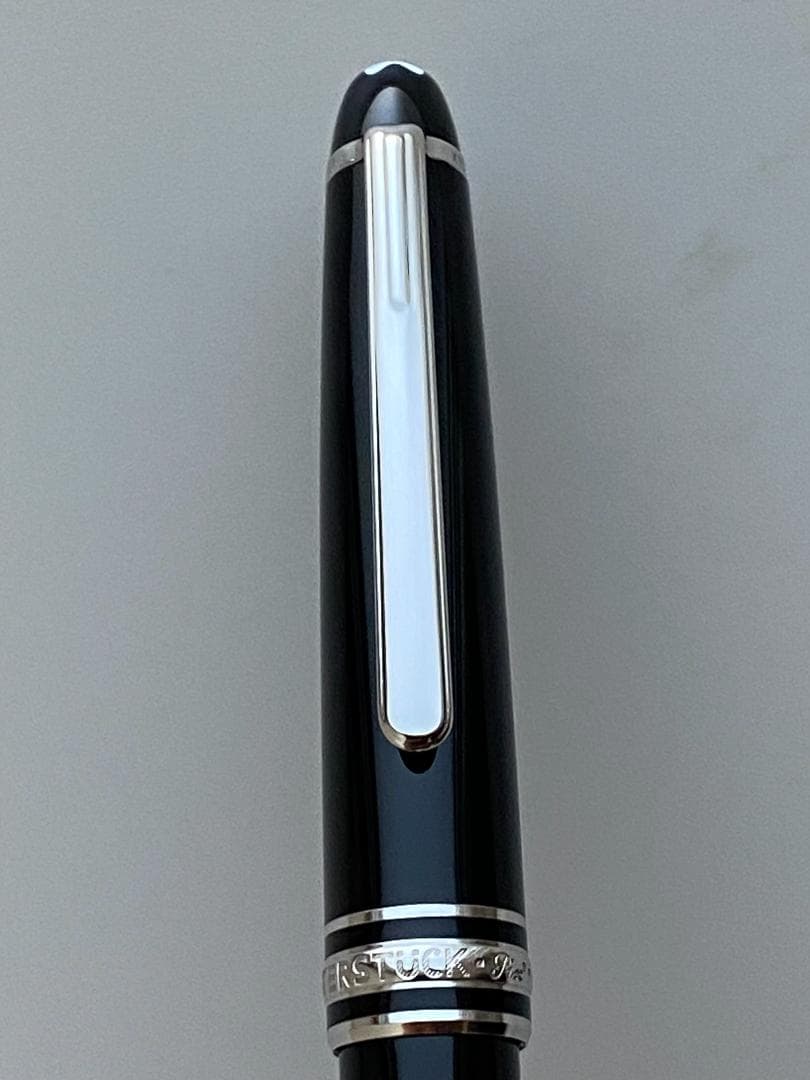 ドイツ製　モンブラン クラシック　P164　プラチナｘブラック ボールペン