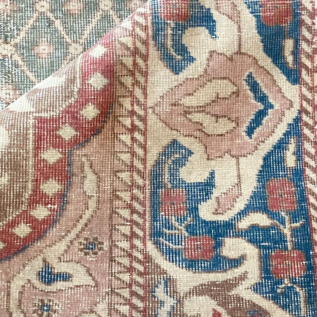 貴重129×180くすみピンク　ペパーミント　カフェラテ　トルコヴィンテージラグ