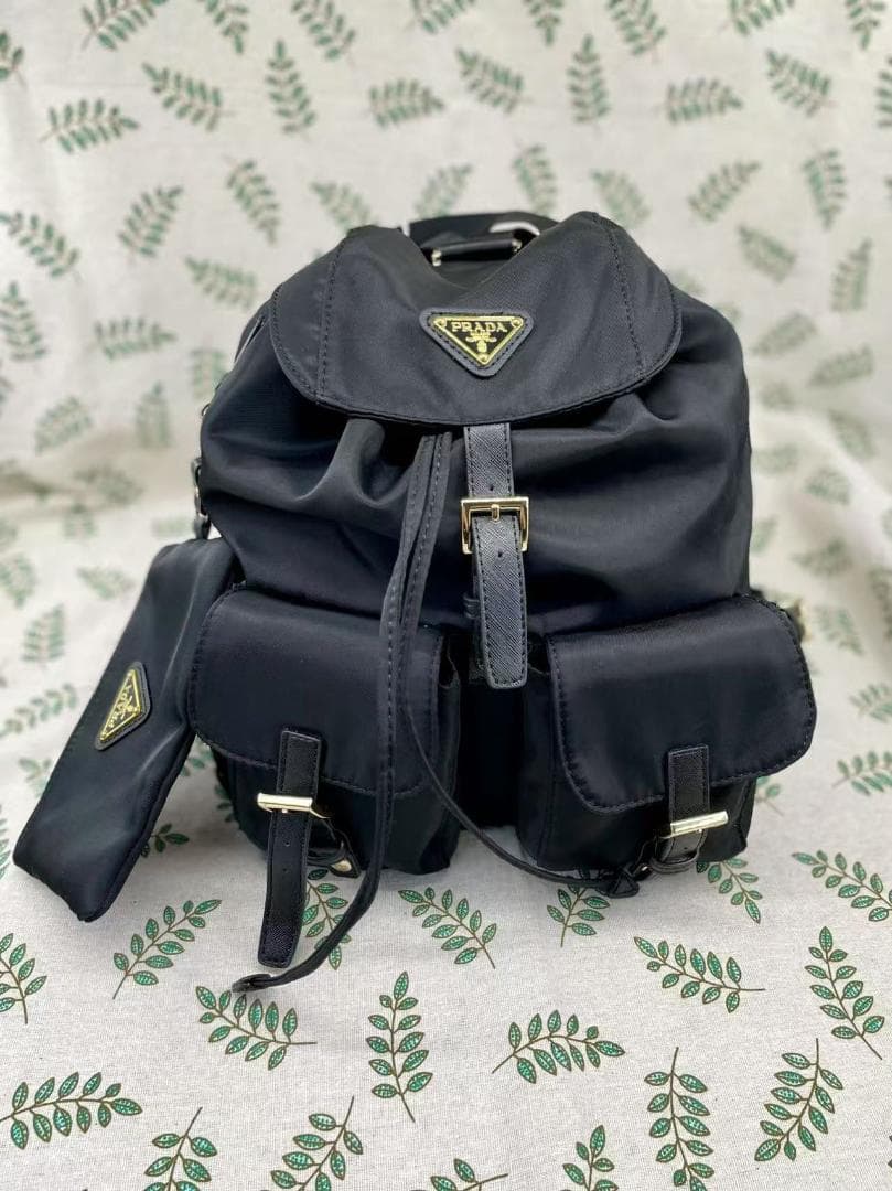 PRADA プラダ リュック バックパック 三角ロゴプレート ナイロン