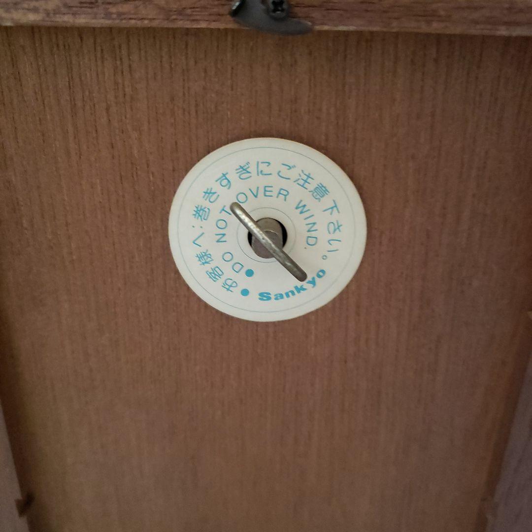 ミュージカルボックス　オルゴール付きアクセサリーケース　人形付き