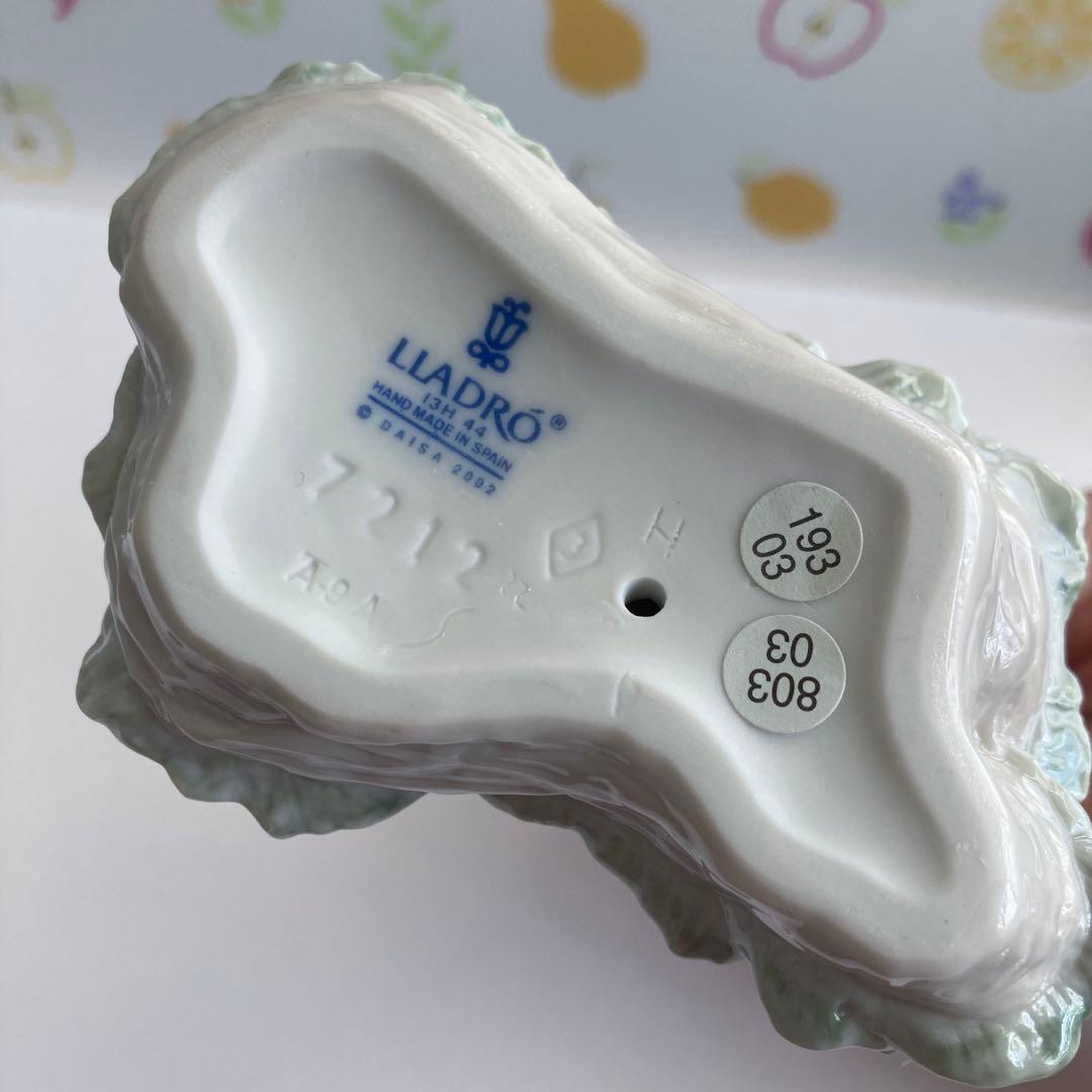 リヤドロ　仔羊　動物　フィギュア　フィギュリン　人形　置物　陶器　インテリア小物