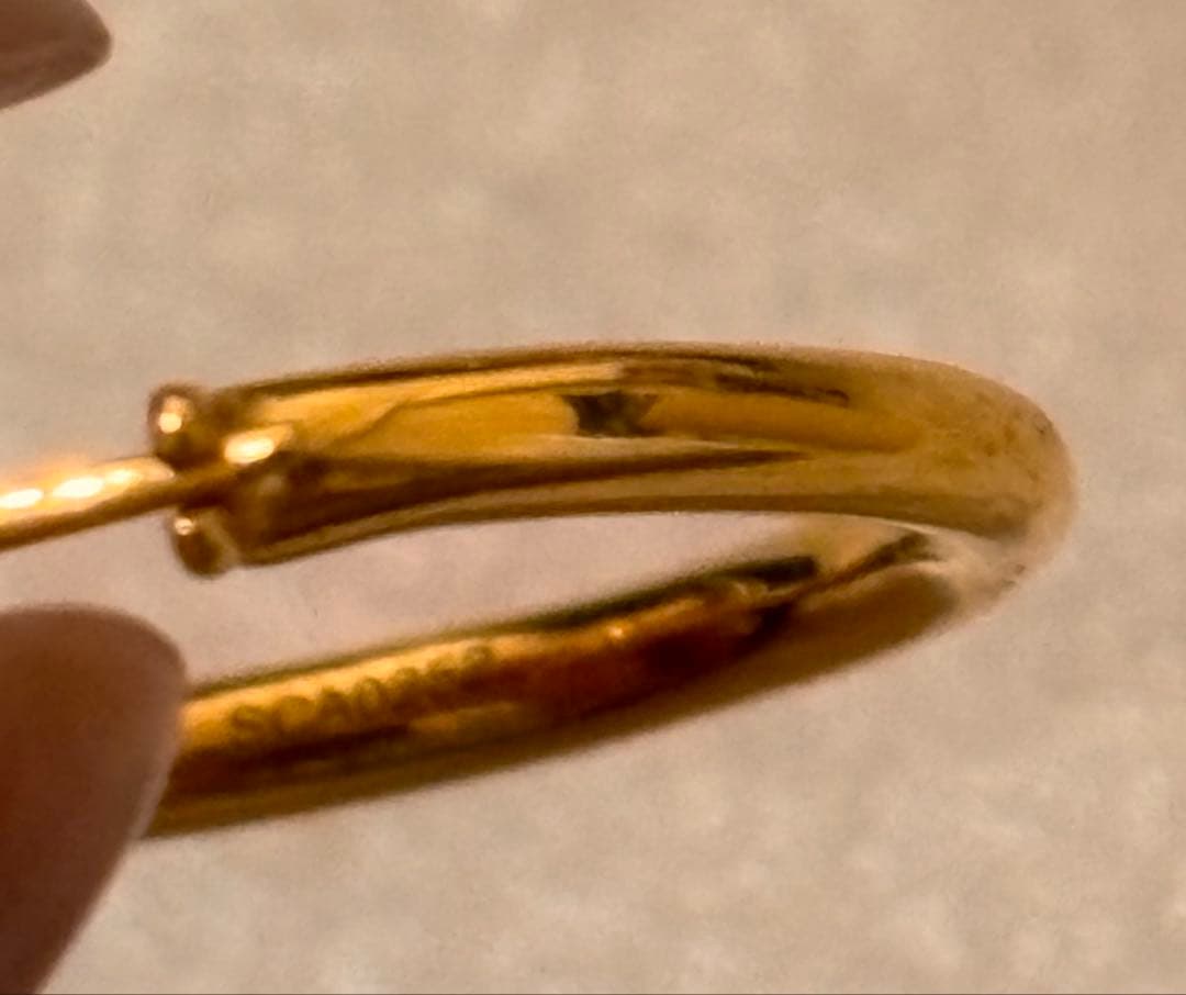 CELINE　セリーヌ ノット　スモール　フープピアス　片耳