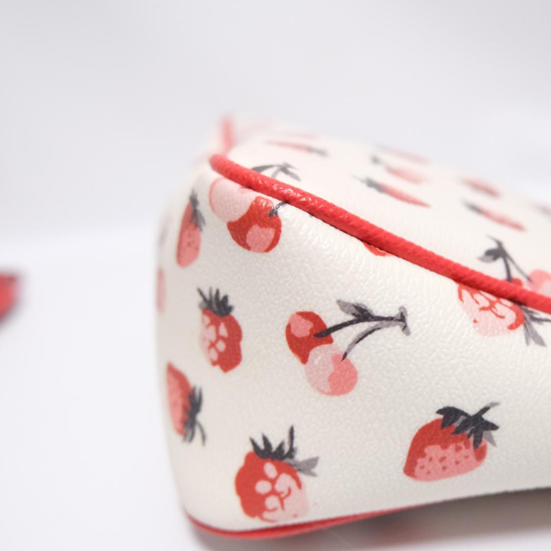 coach Strawberry cherry　accessory pouch