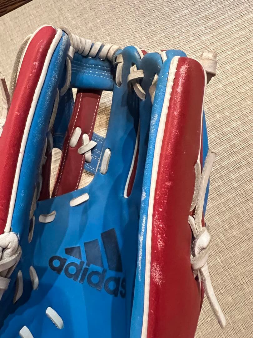 adidas一般軟式グローブ　右投げ用