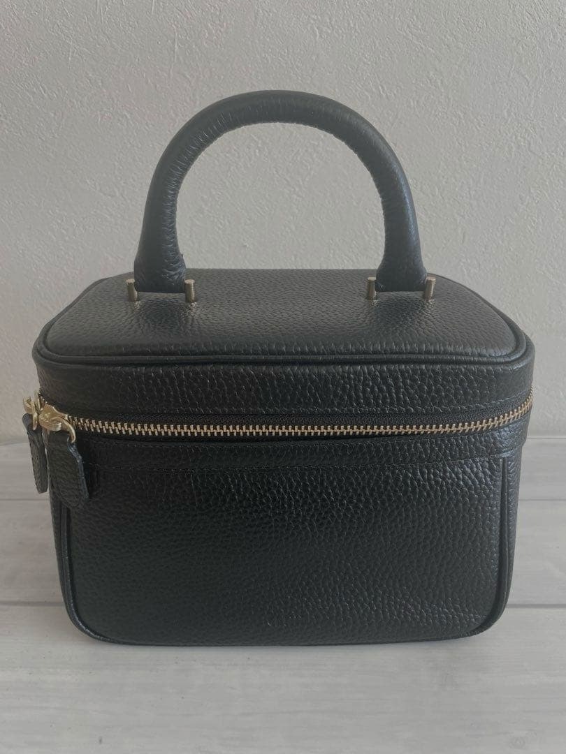 ch!iiibag チーバッグ　ブラック　レザー バニティ