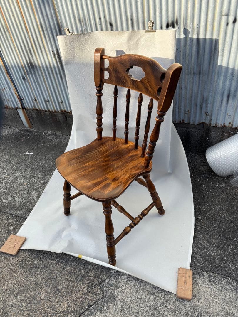 アンティークな飛騨産業のウィンザーチェア　キツツキマーク　椅子希少