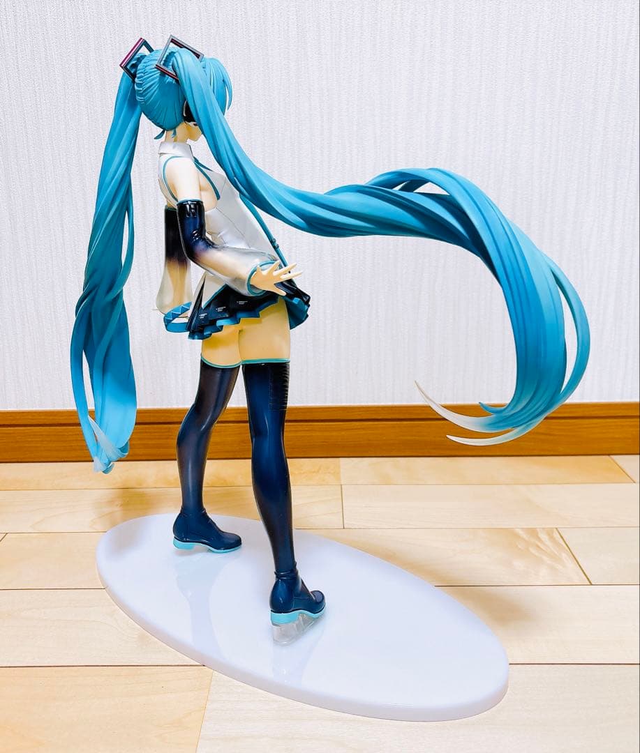 送料込み◎匿名配送◎ 初音ミク V3 1/4スケール　フィギュア