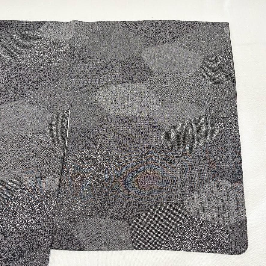 藤　江戸小紋　寄せ柄　ちりめん　裄66㎝　美品　黒色系　正絹　K802