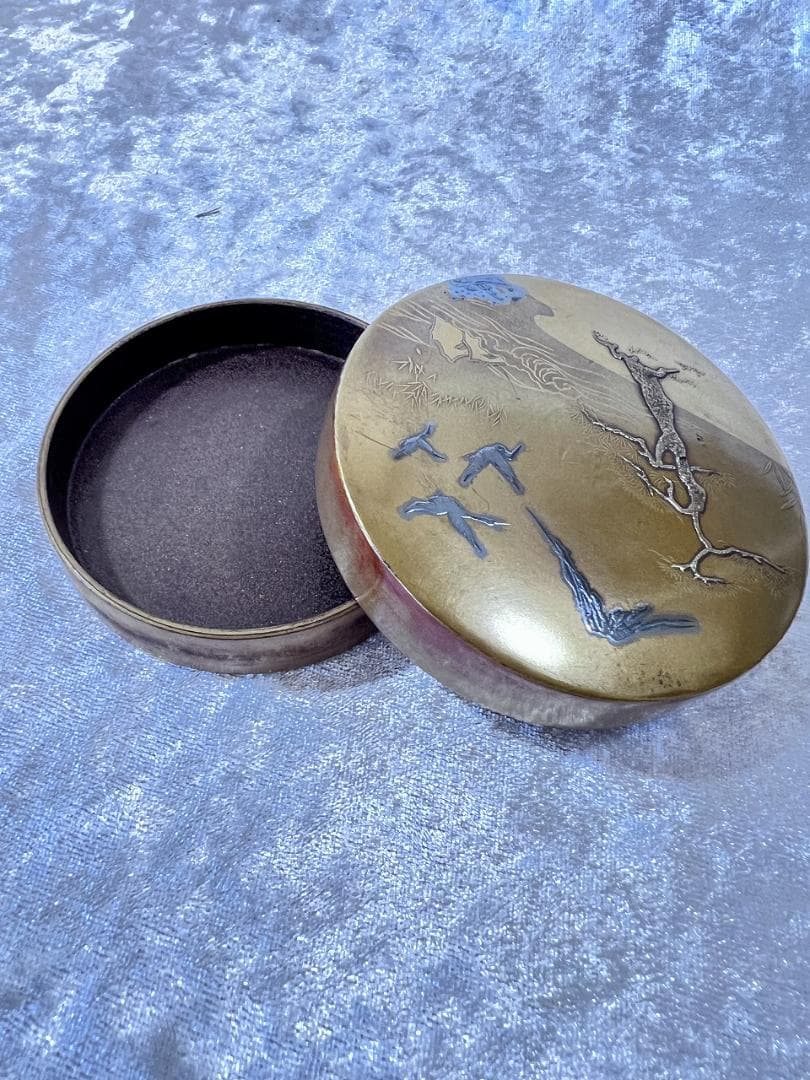 金蒔絵山水紋香箱　江戸期　合せ箱　金銀　富士山　高蒔絵 山と鳥のデザイン