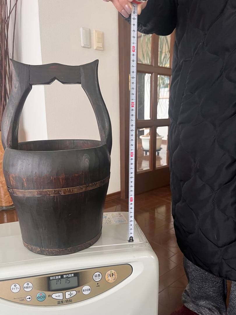 洋風　アンティーク　水汲み