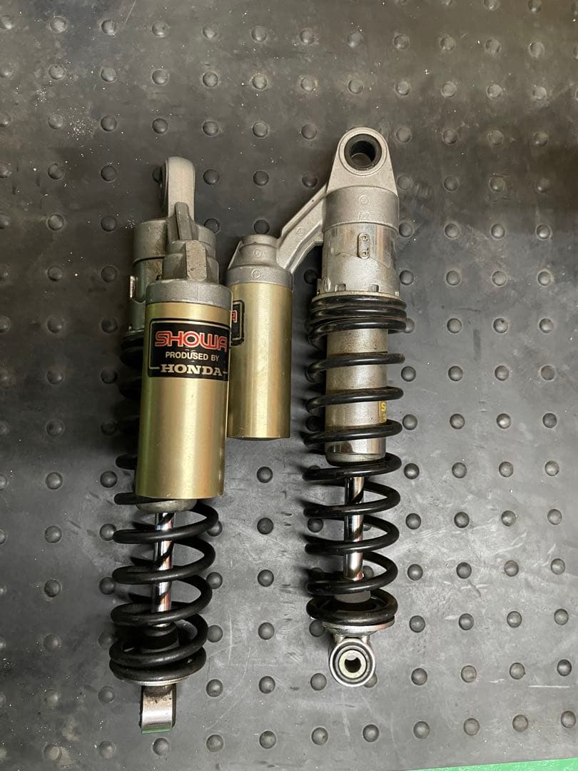 ホンダ　cb400sf リアサス