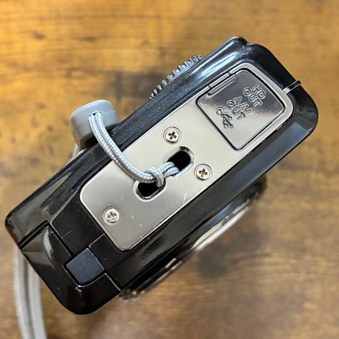 デジタルカメラ FUJIFILM FinePix F200EXR