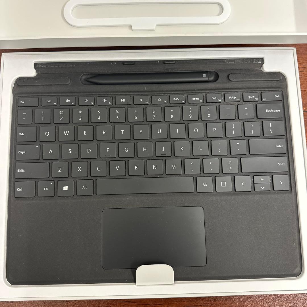 ★動作確認済み★SurfacePro8 i5/8GB/256GBセット