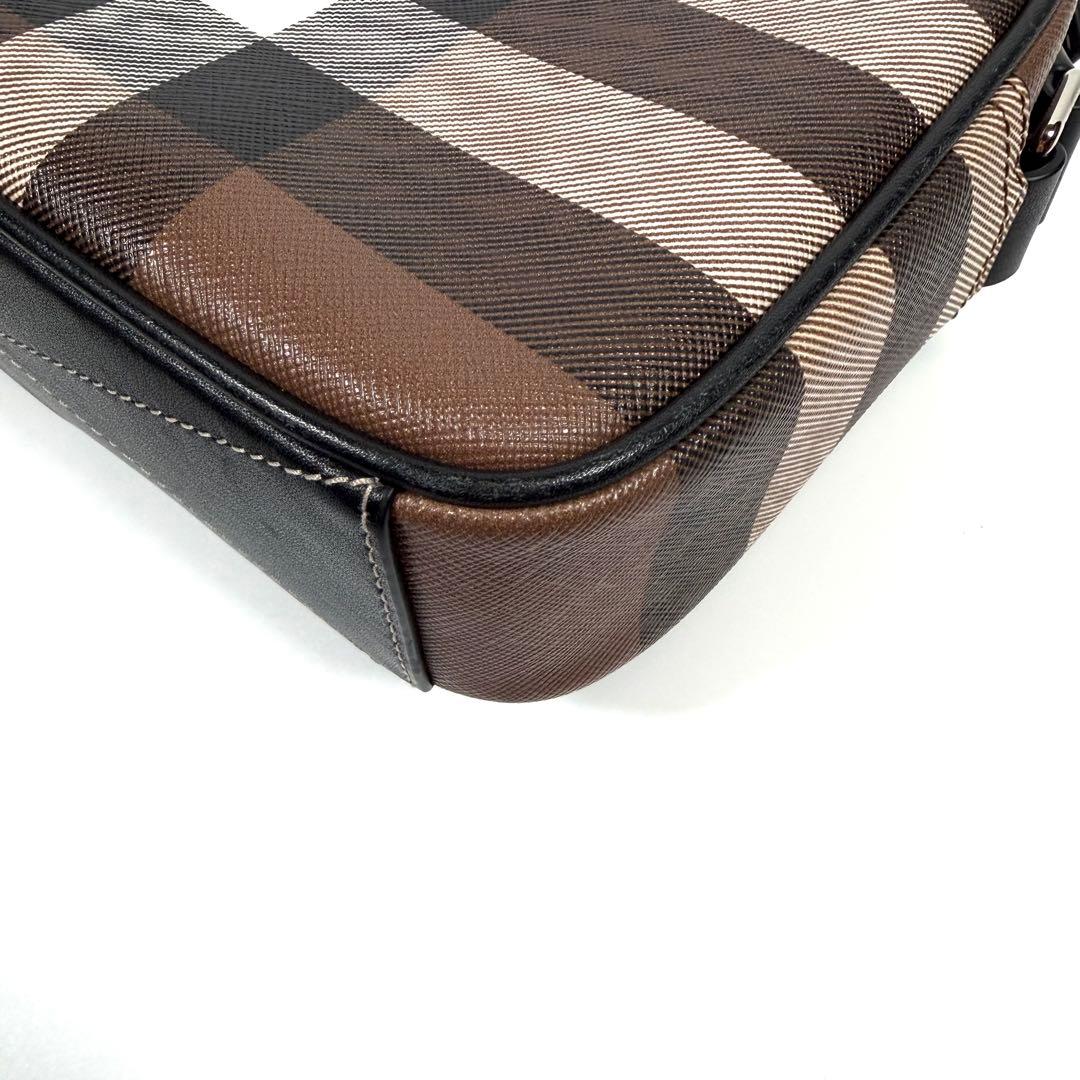 【未使用に近い】【現行】バーバリー　パディバッグ　チェック柄　PVC ブラウン