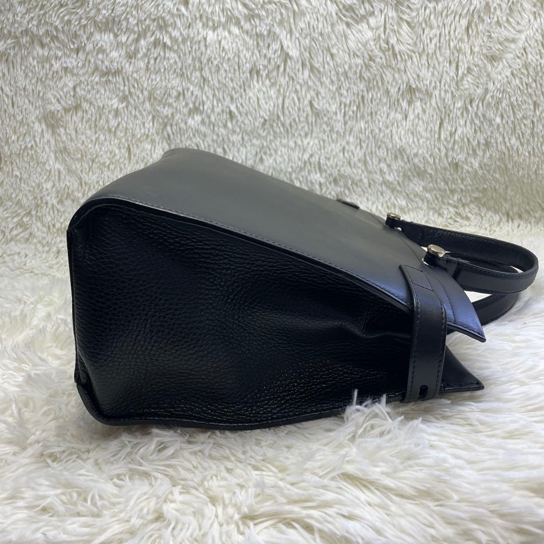 【美品】フルラ レディ M トートバッグ A4 レザー ブラック 2way