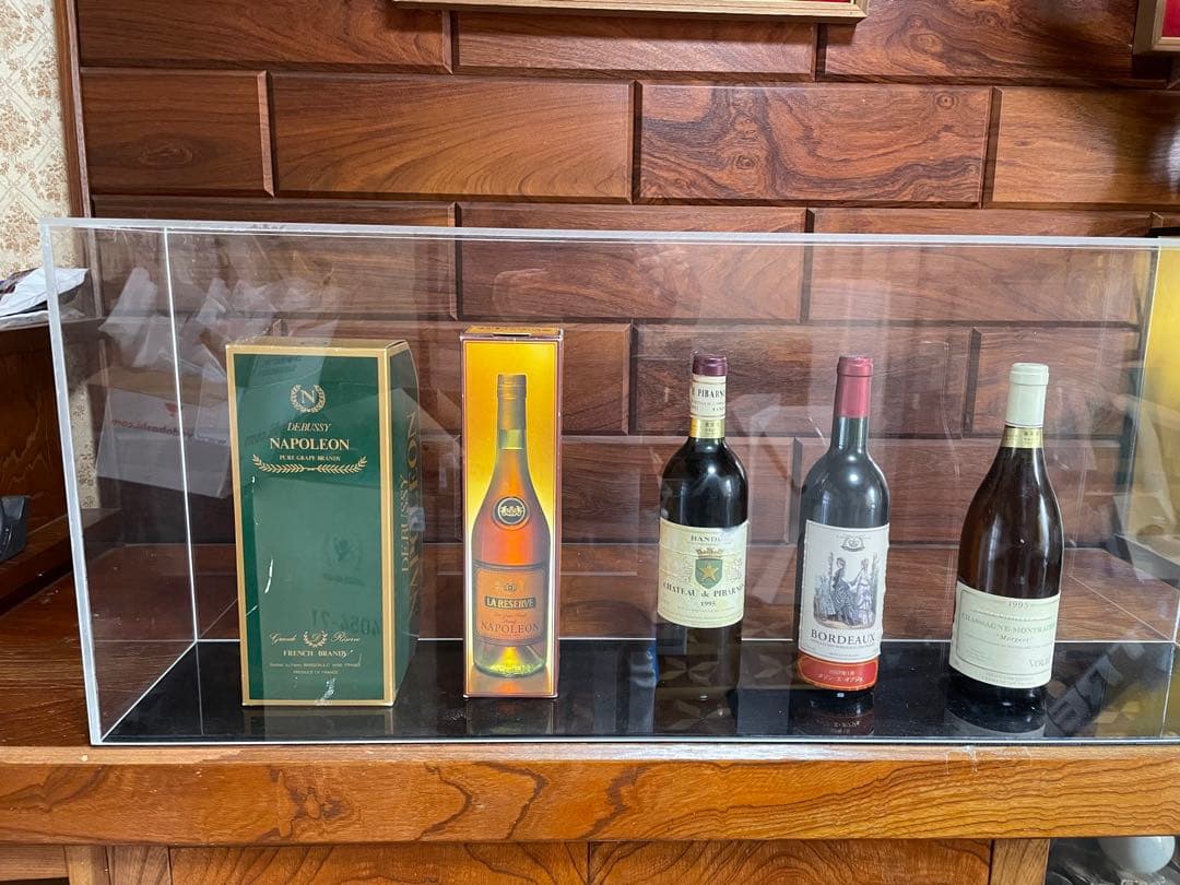 大型　アクリル製　ディスプレイケース フィギア・お酒などの展示に!