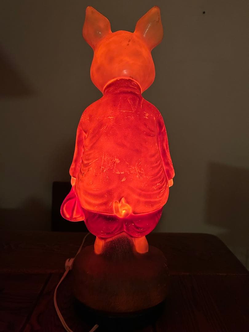 ピグリン•ブランド　ぶたの電気スタンド　ぶたの置物