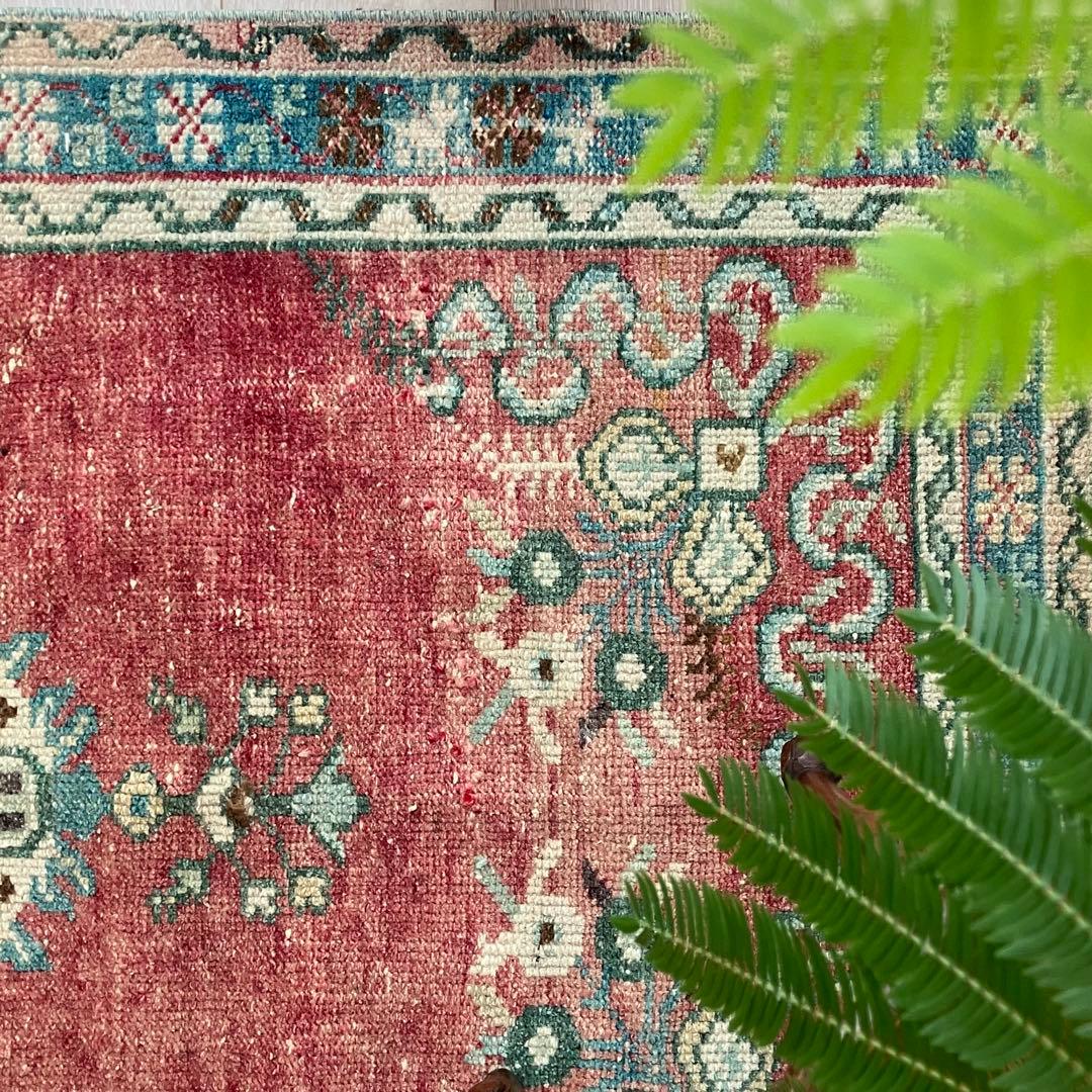 専用✳︎ギュネイラグ　柔らかレッド　ペールブルー　グリーン　トルコヴィンテージラグ
