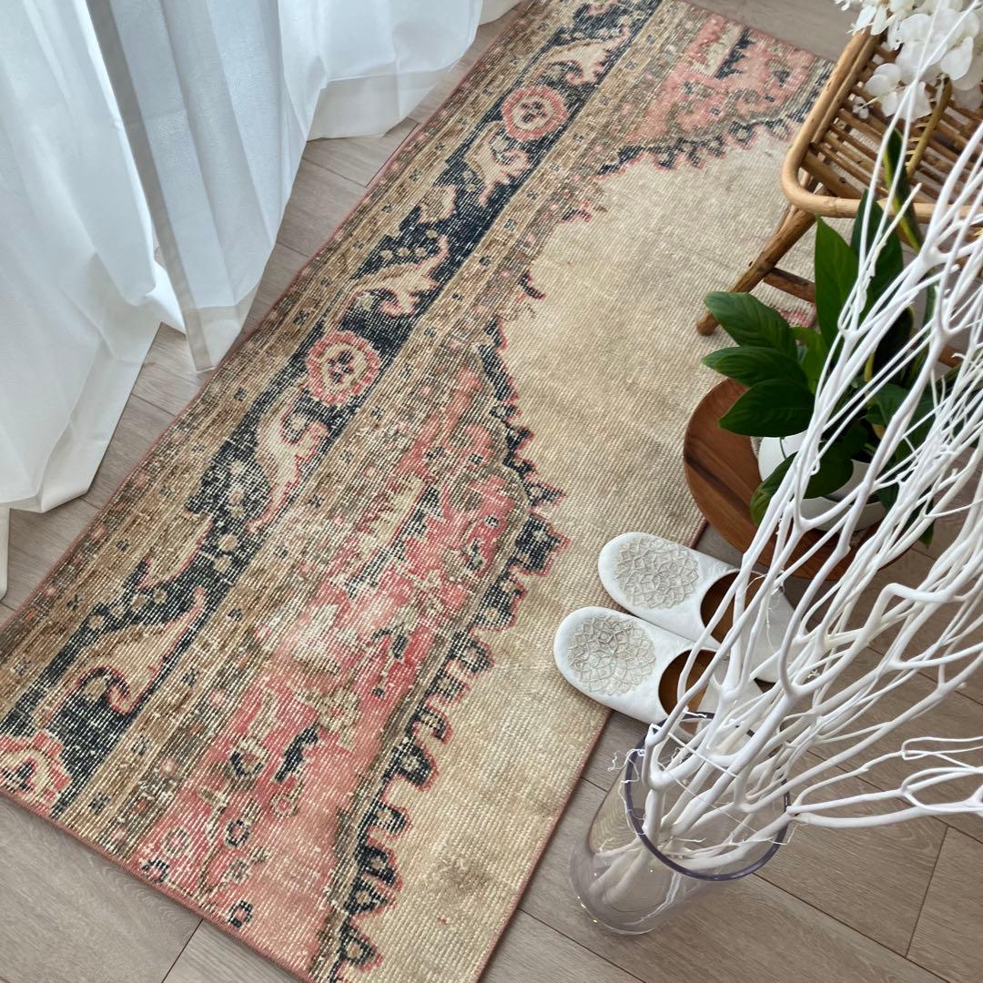 ペールミルキー✳︎62×147✳︎ピンク　ライン深ブルー　トルコヴィンテージラグ