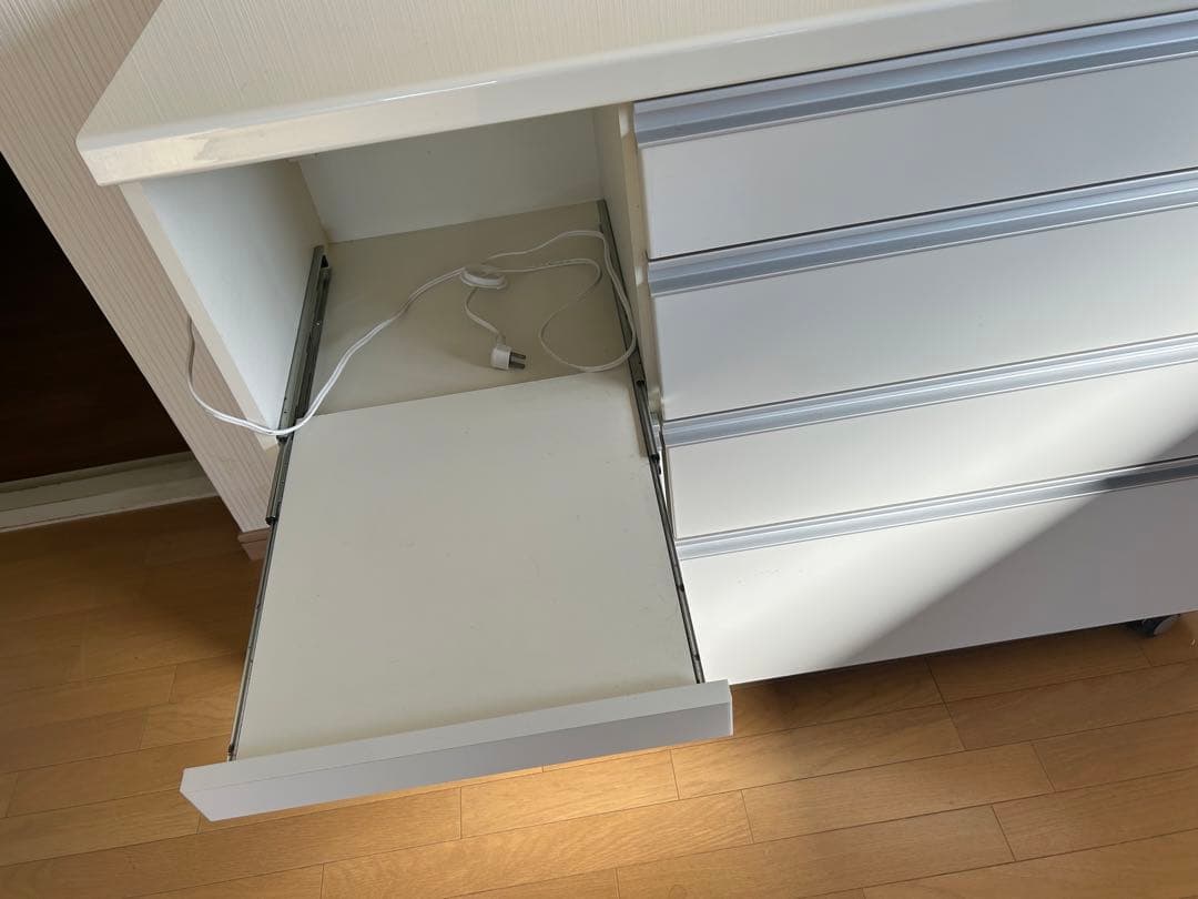 パモウナ　食器棚　ホワイト収納キャビネット キャスター付き 4引き出し