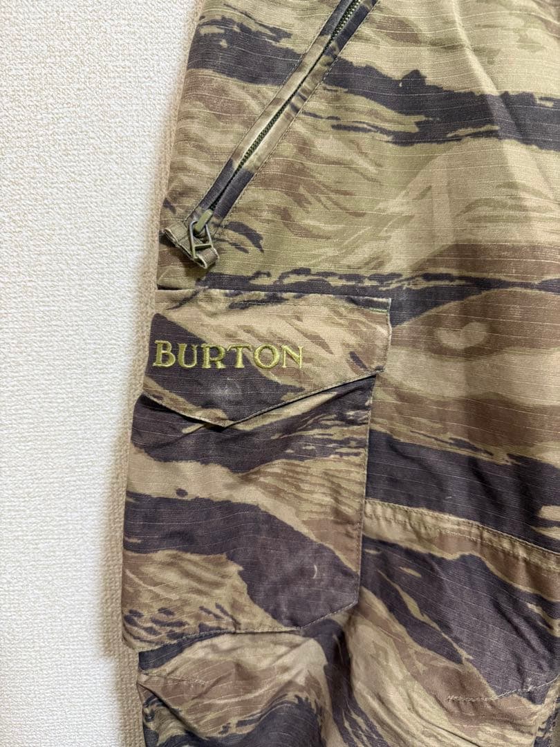 BURTON 迷彩柄 スノーボードパンツ
