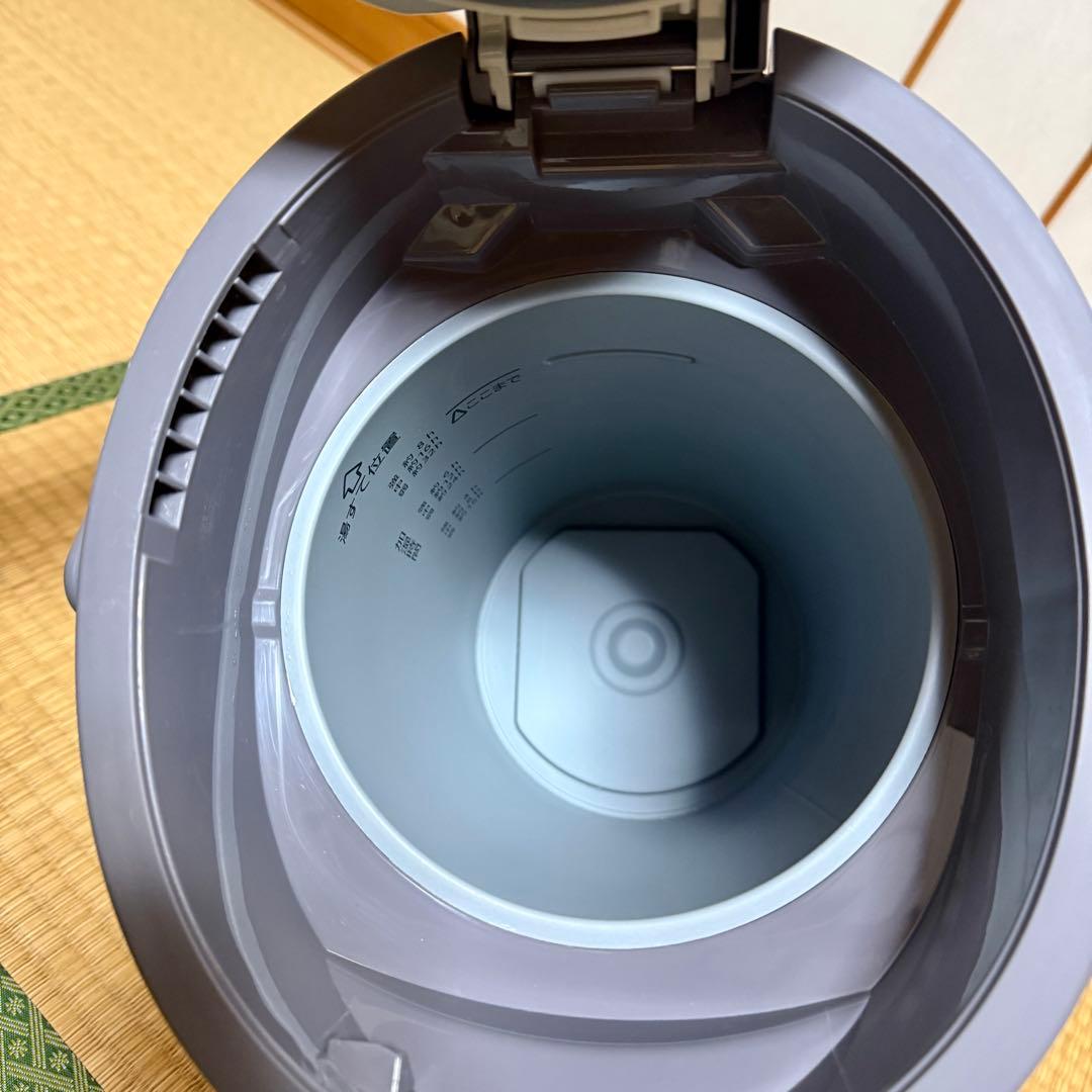 象印　ZOJIRUSHIスチーム式加湿器 EE-DE50-HA