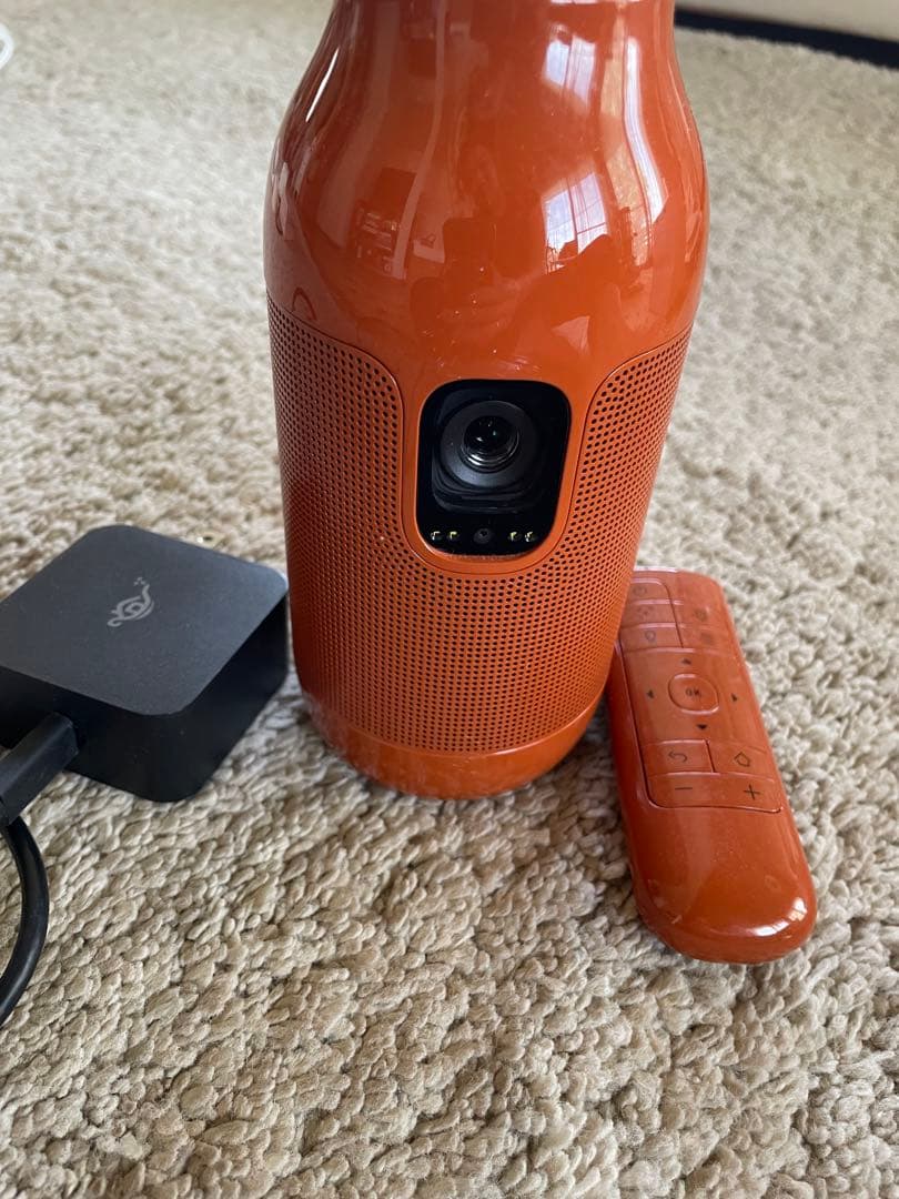 Aladdin 持ち運び式プロジェクター、リモコン、充電器（type C)