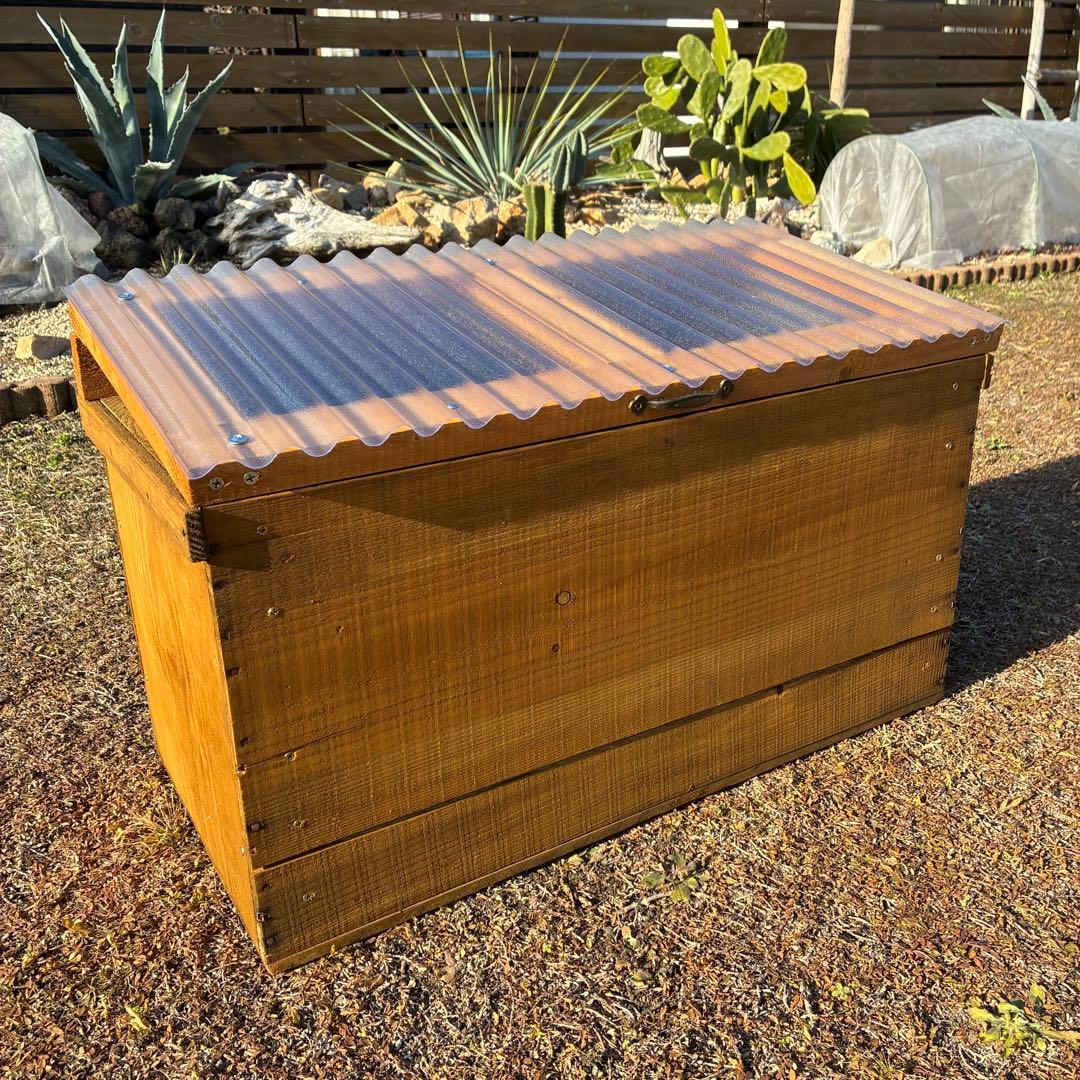 りんご箱で作ったキエーロ型コンポスト