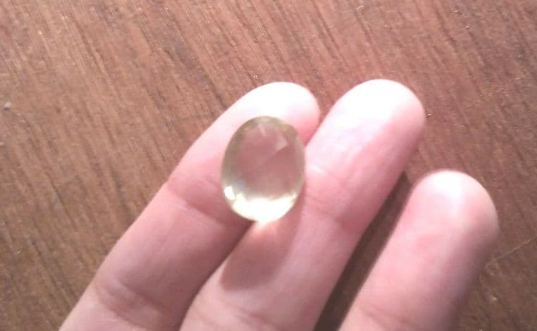 レモンクオーツ　多面カット　ルース
