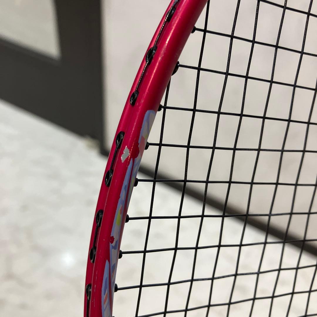 国内限定カラー YONEX アストロクス70 4U6 バドミントン　マゼンタ