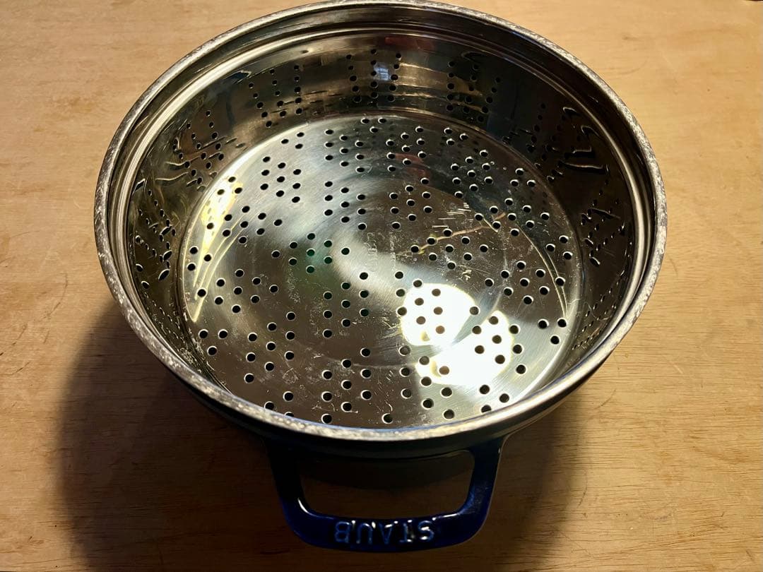 STAUB//ステンレススチール蒸し器付き両手鍋//26cm//ブルー