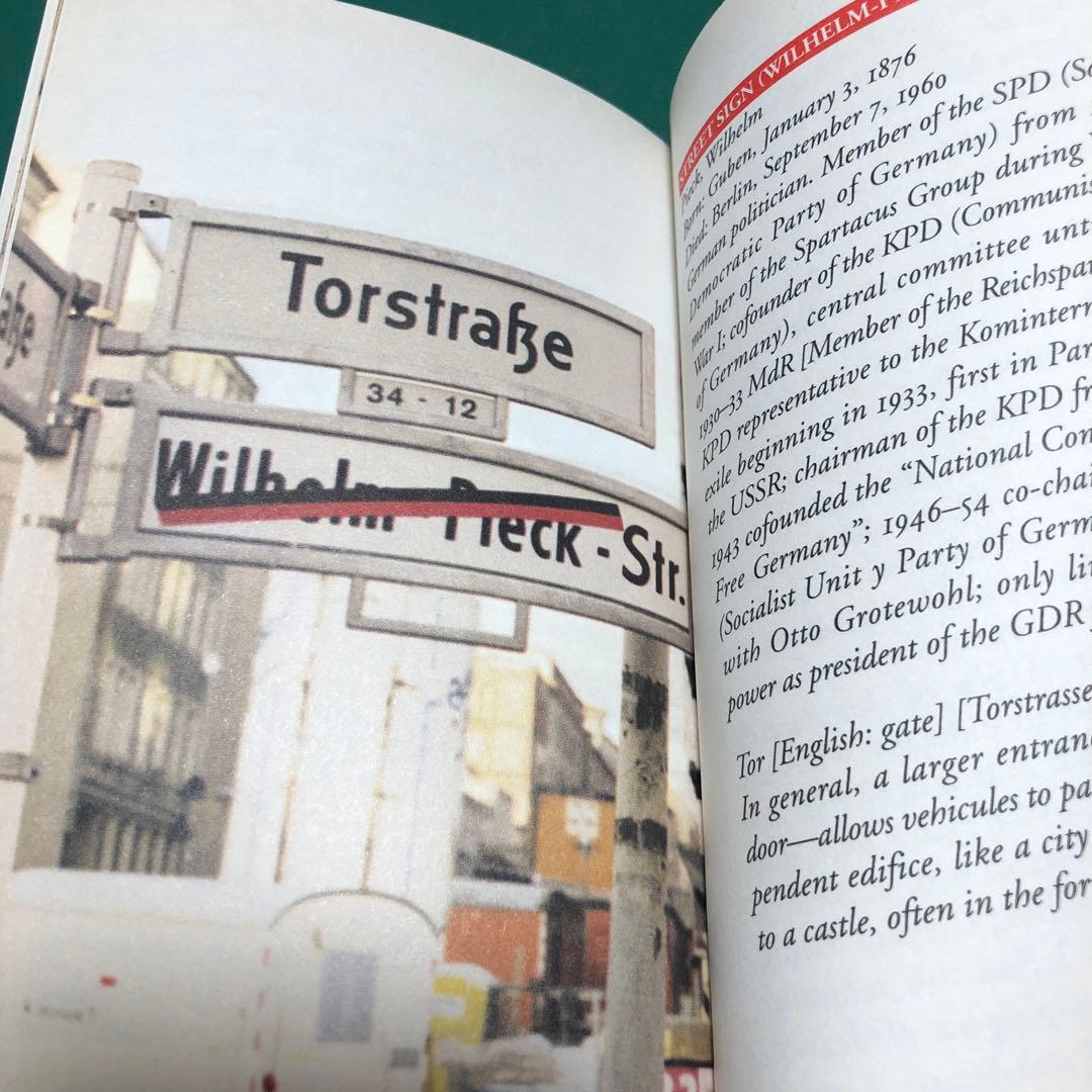 Detachment by SOPHIE CALLE ソフィ・カル