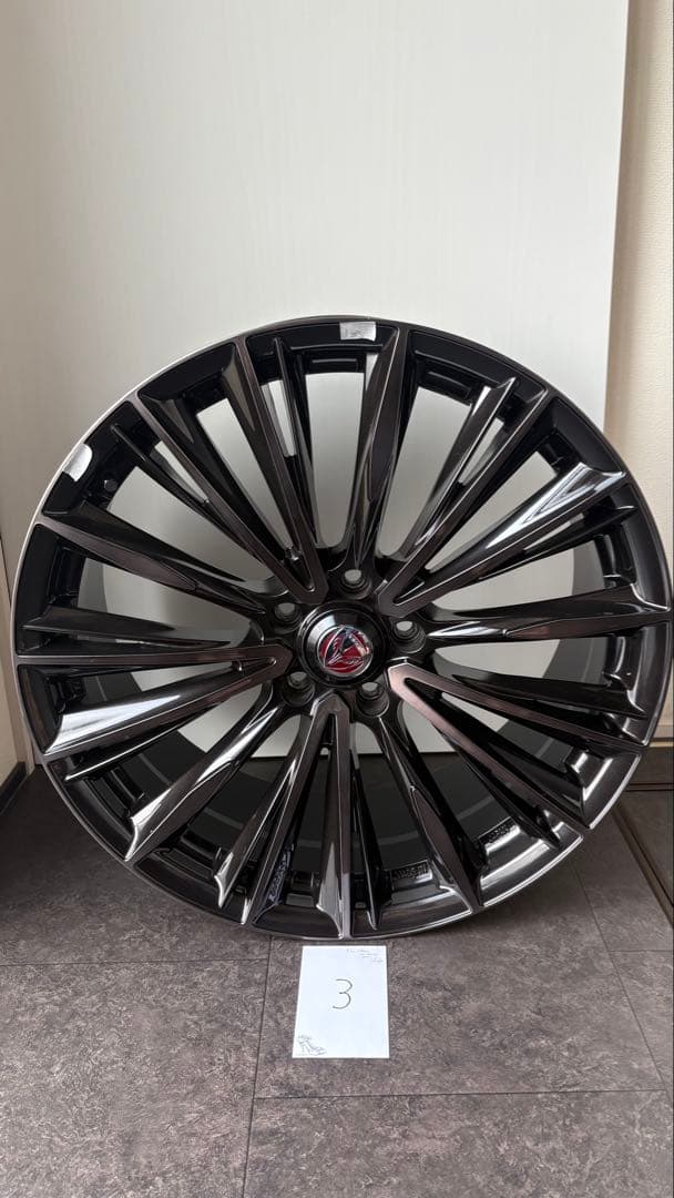 やまちゃん出品