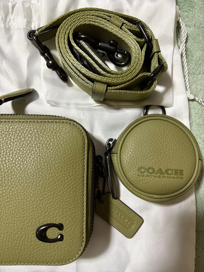 COACH チャーター スリム クロスボディ ショルダーバッグ モスグリーン新品