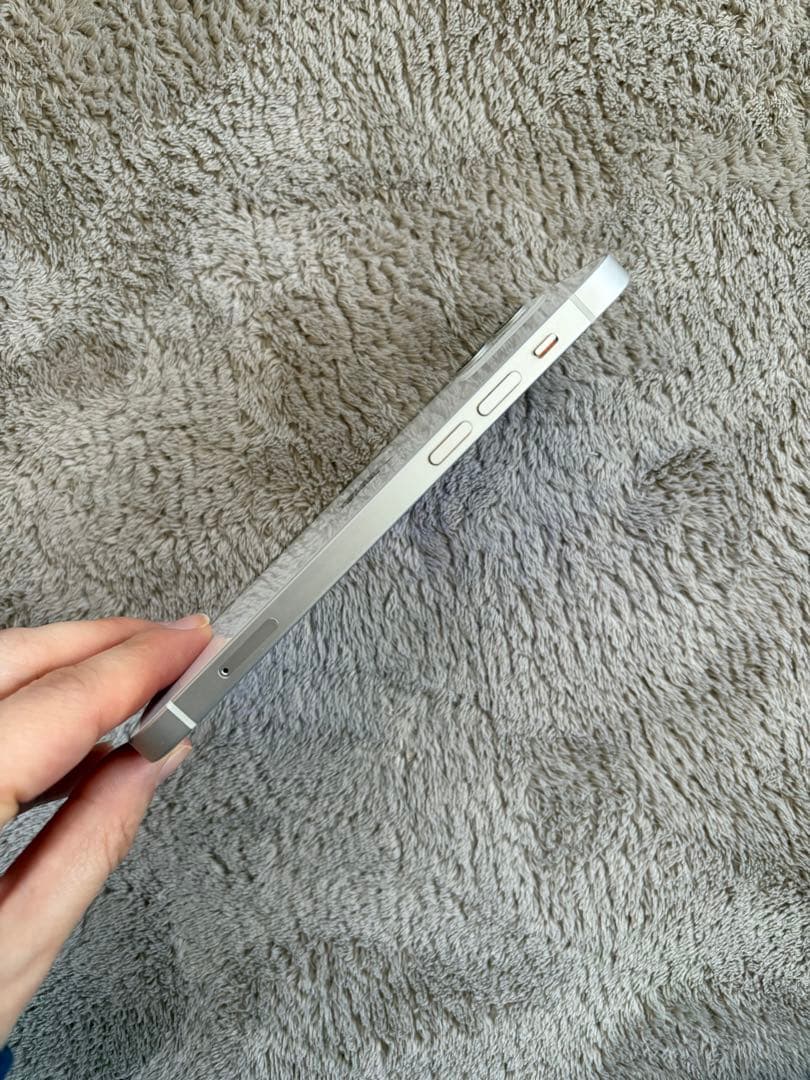 iPhone12 SIMフリー　バッテリー100%