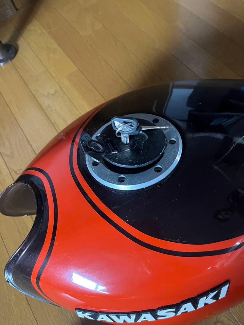 ゼファーX400火の玉カラーガソリンタンク　お値下げ中！！