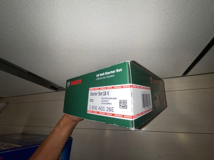 【未使用新品】BOSCH 18V リチウムイオンバッテリー&充電器セット