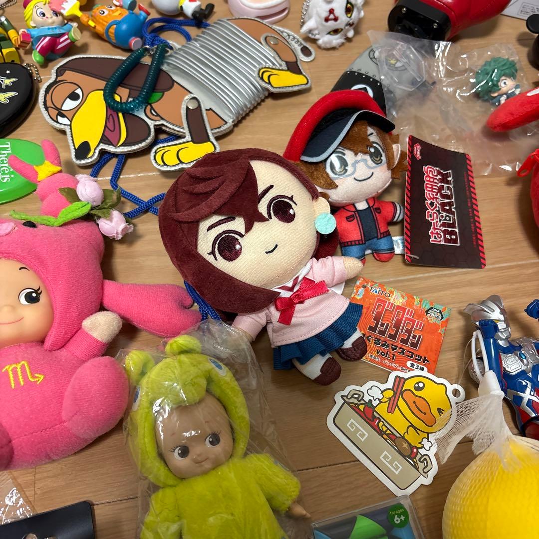 プラモデル　フィギュア　ぬいぐるみ　キーホルダーなどまとめ