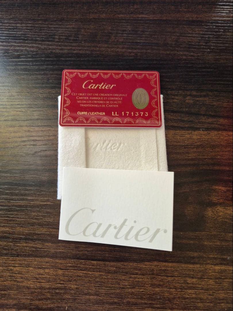 Cartier ワインレッド ケース