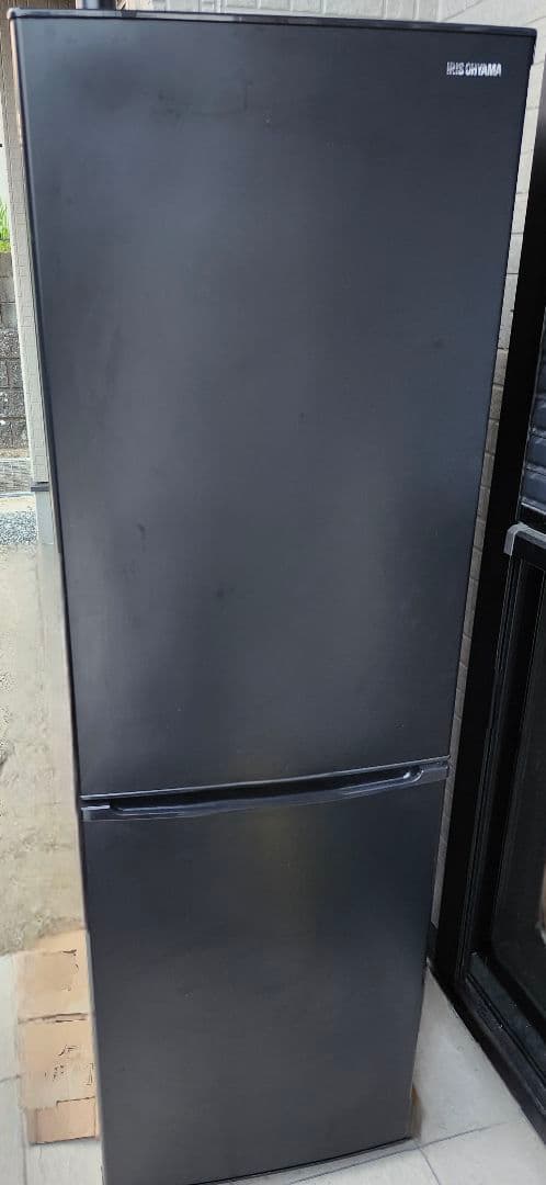 アイリスオーヤマ冷蔵庫　IRSE-16A-B