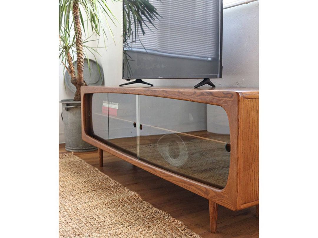 マリメッコ　AROS TV BOARD ブラウン 木製 ガラス扉付き