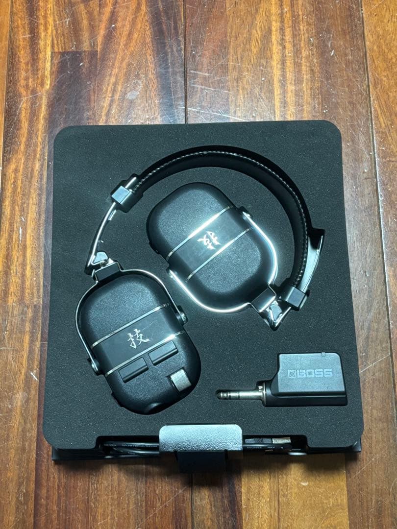 WAZA-AIR 無線ヘッドフォン 専用ケース付き