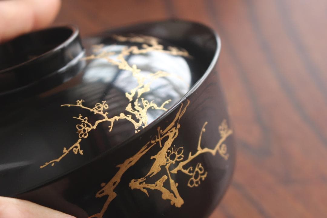 時代逸品！端正な時代黒漆に極上梅蒔絵の映える煮物椀2点（検懐石道具蒔絵椀茶道具