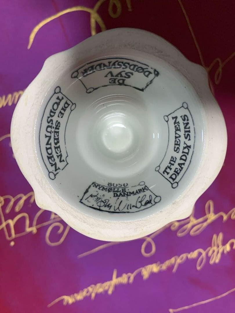 ビヨンヴィンブラッド　ニモール窯のビンテージのレアなコップ型花瓶！ペン立てにも！