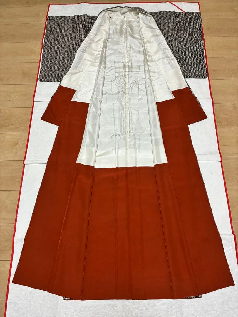 袷　小紋　鹿の子絞り　黒×赤　裄65cm 正絹　おまけ付き